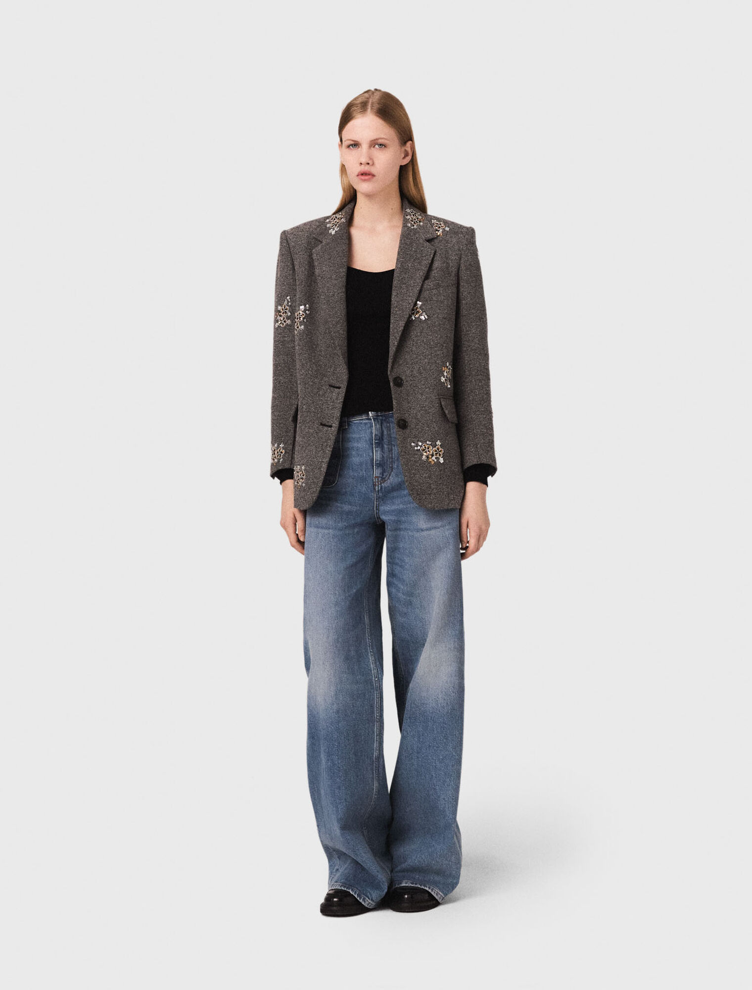 Veste en laine avec fleurs brodées