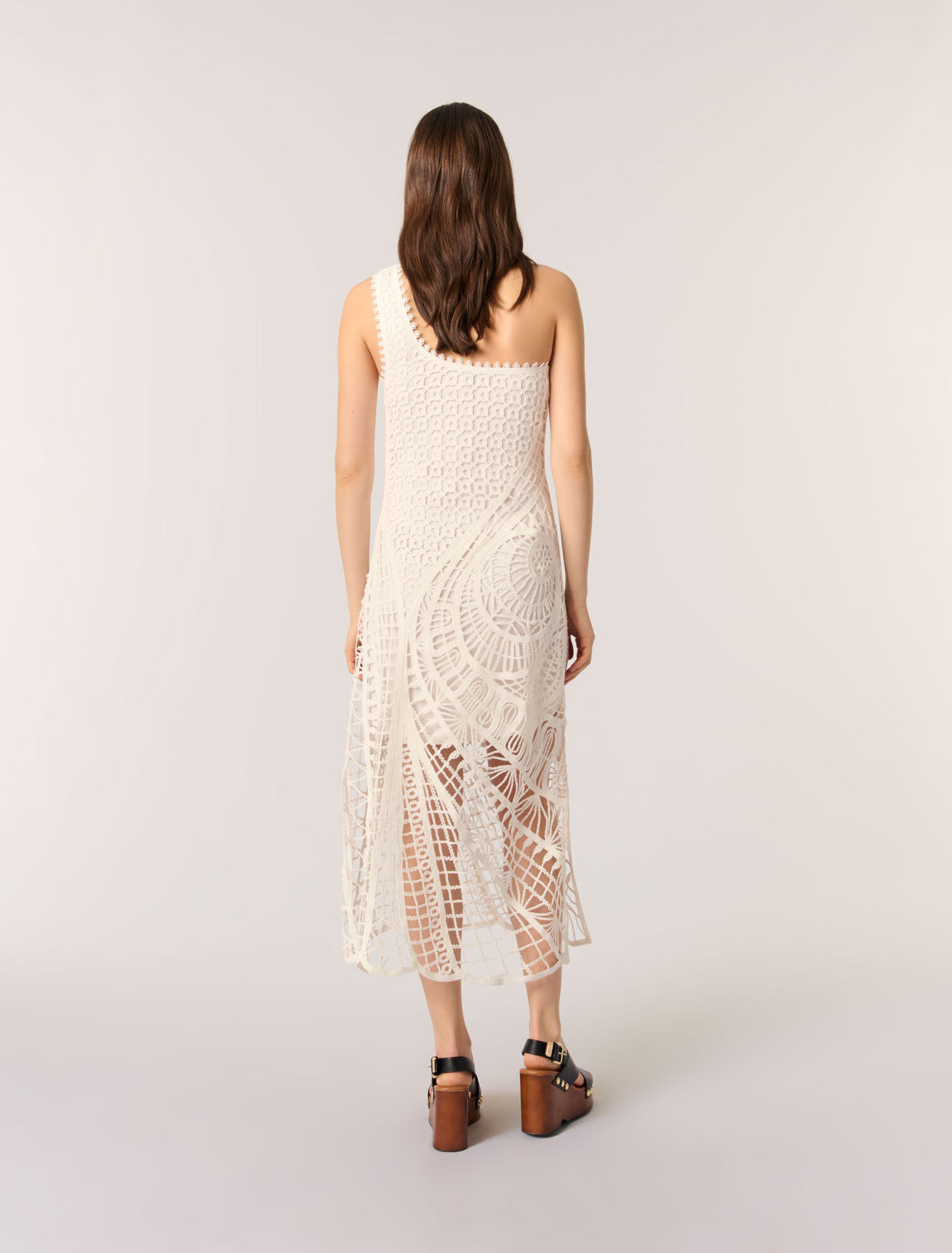 Robe longue asymétrique en crochet