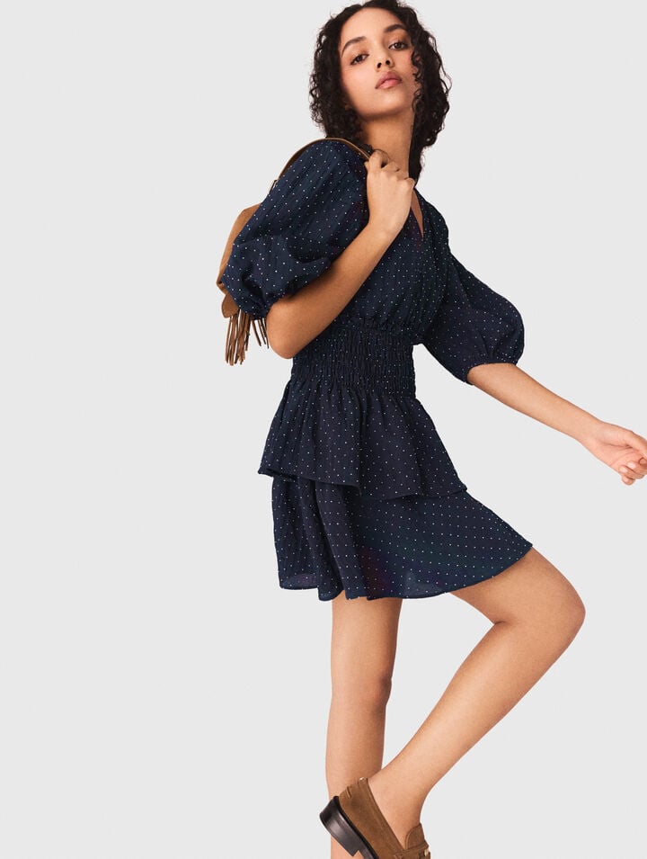 Robe &agrave; volants et strass