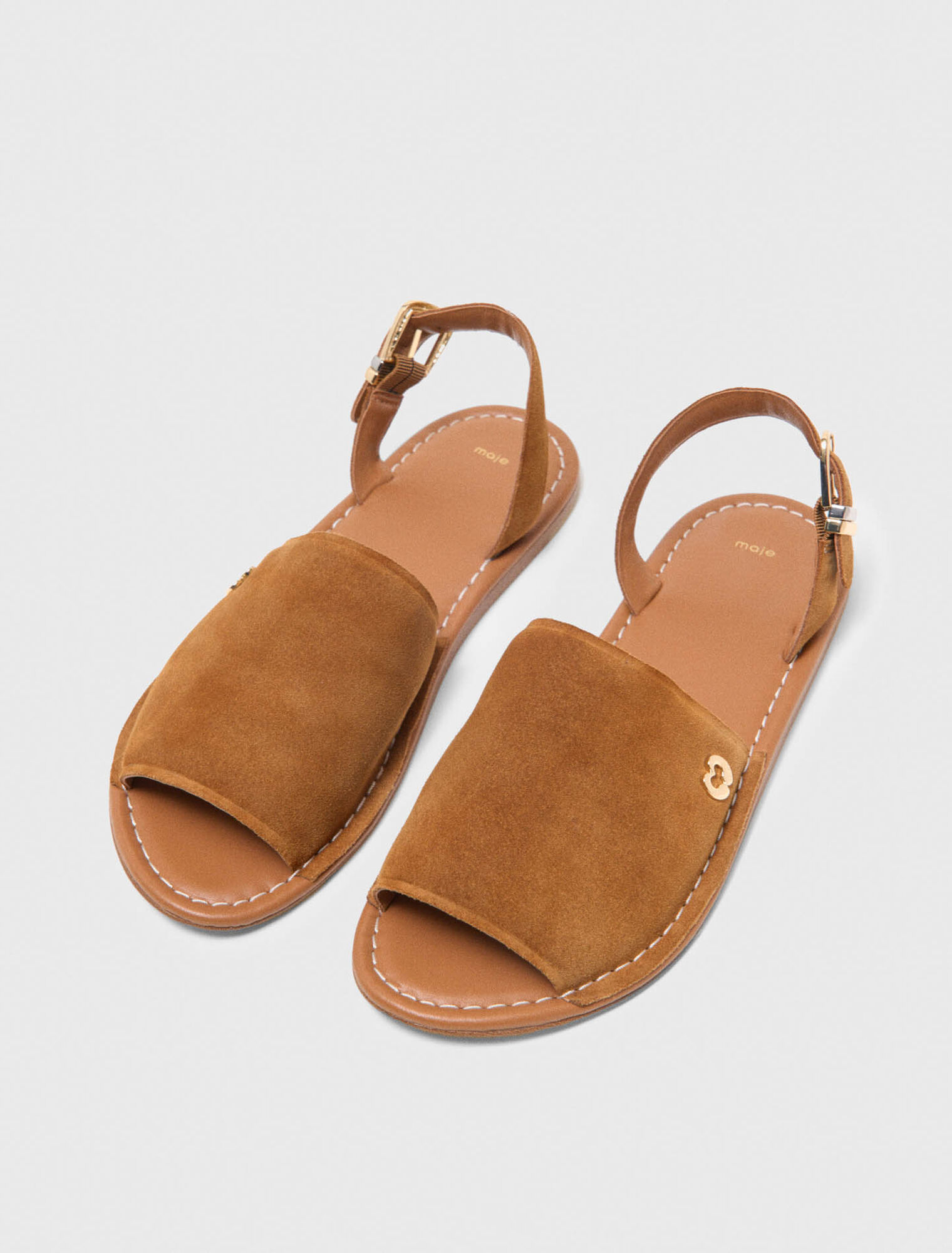 Flat sandals
