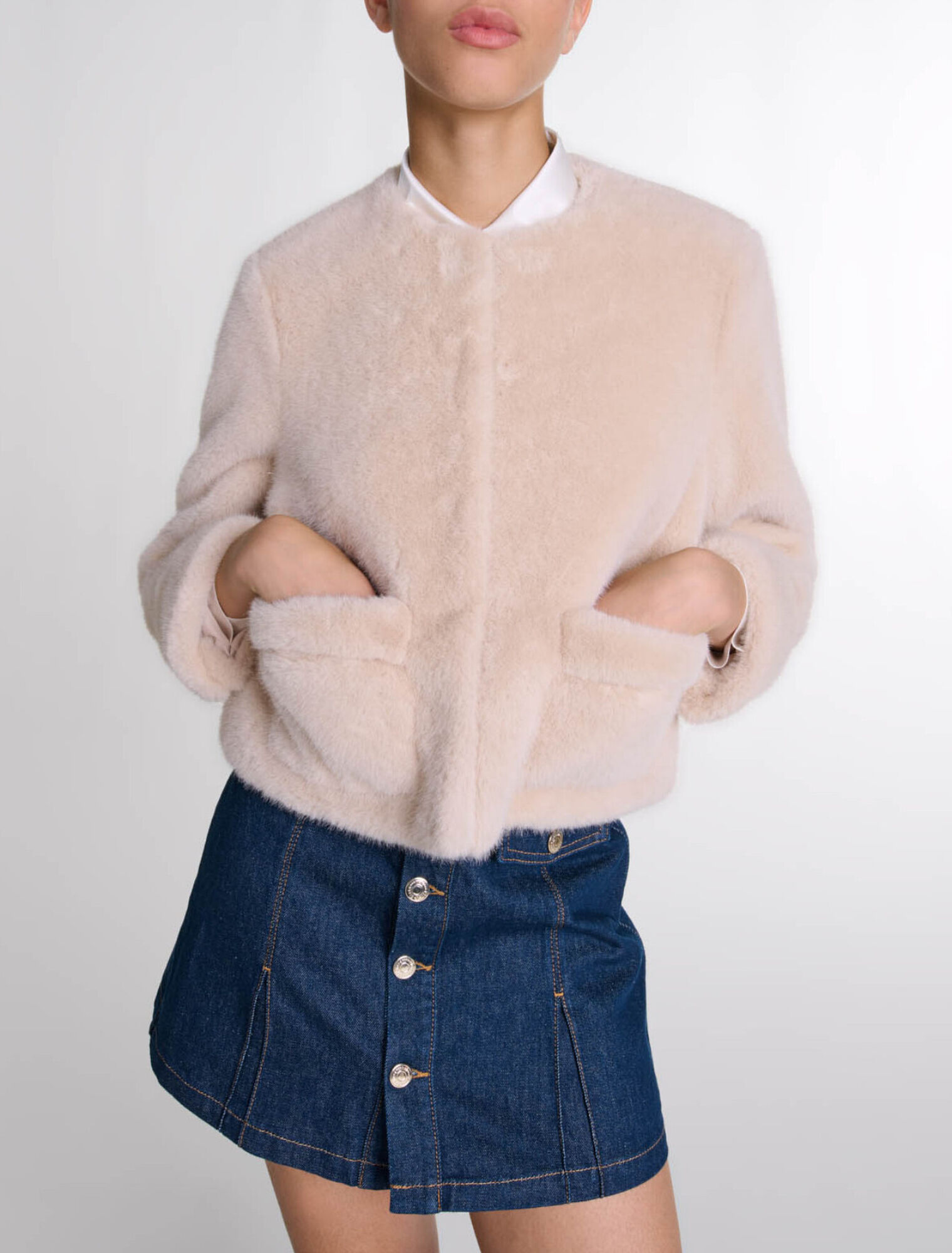 Cropped faux fur jacket
