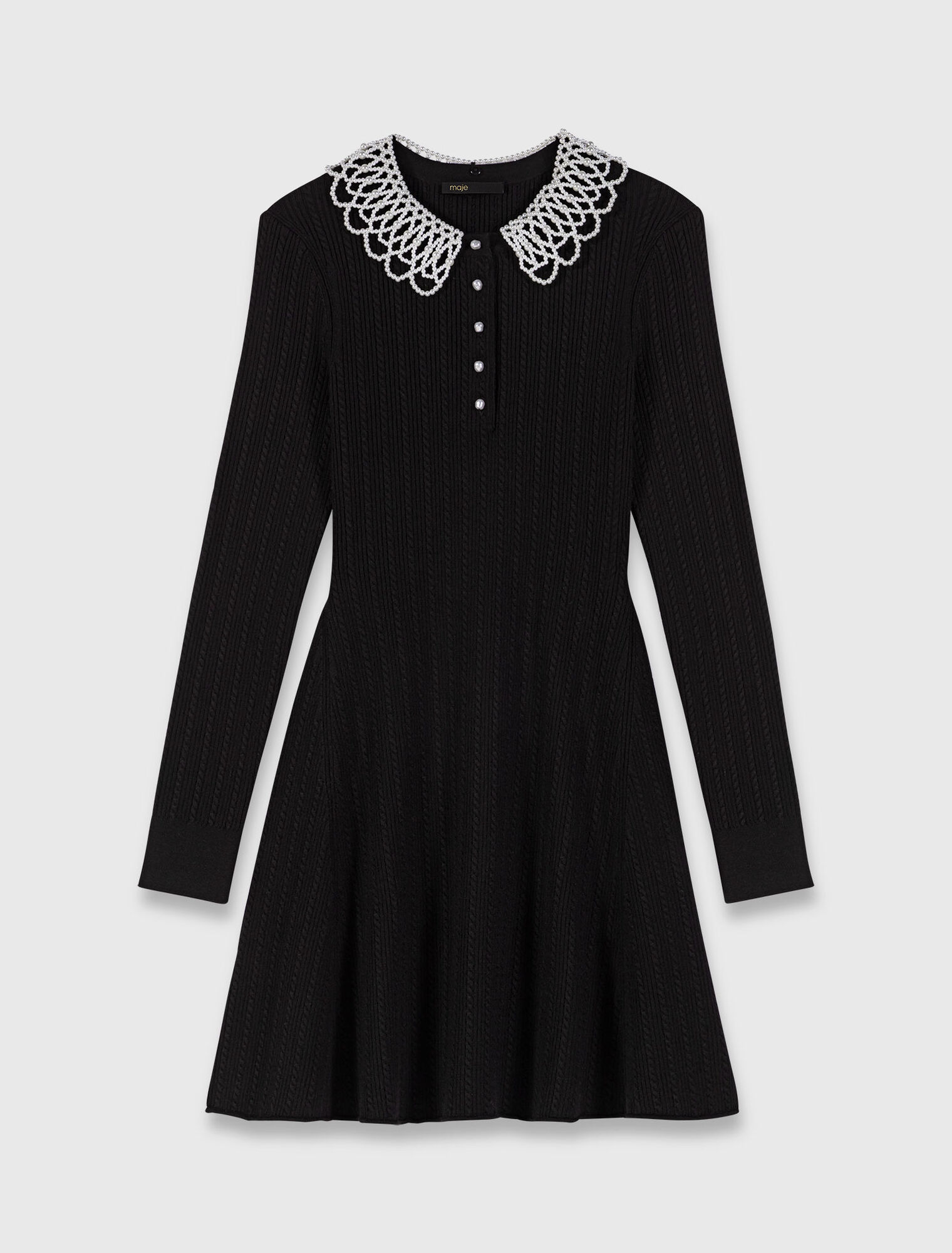 Robe courte en maille à col perlé