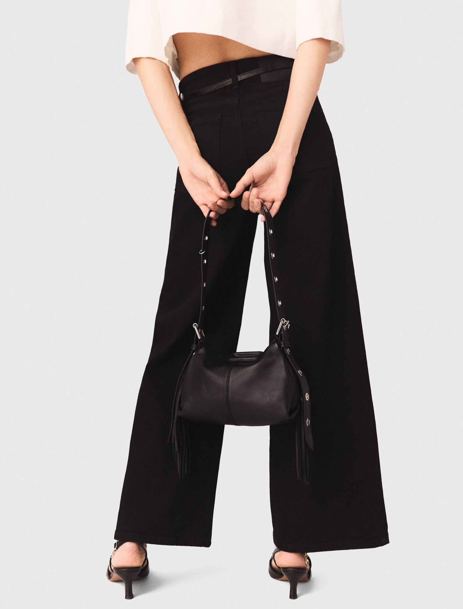 Jean droit avec poches plaqu&eacute;es