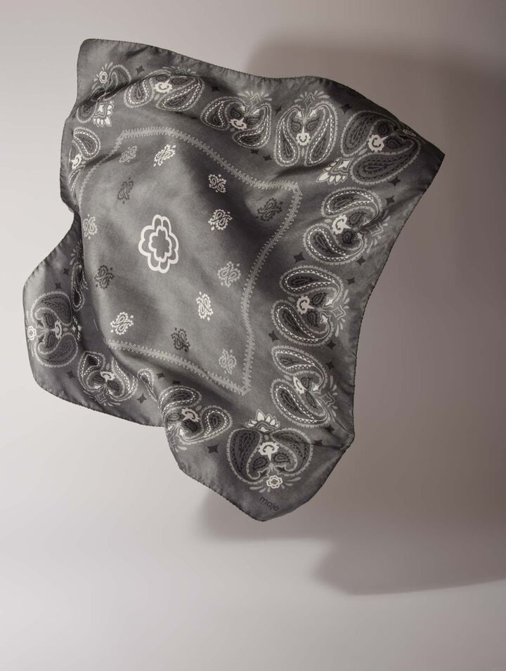 Bandana en soie imprimé paisley