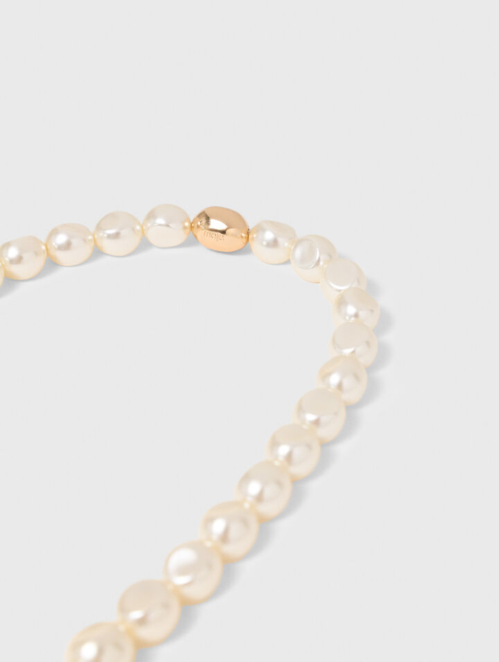 Pearl choker necklace