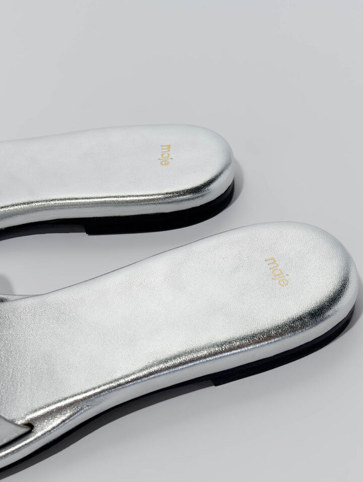Mules en cuir ornées de studs