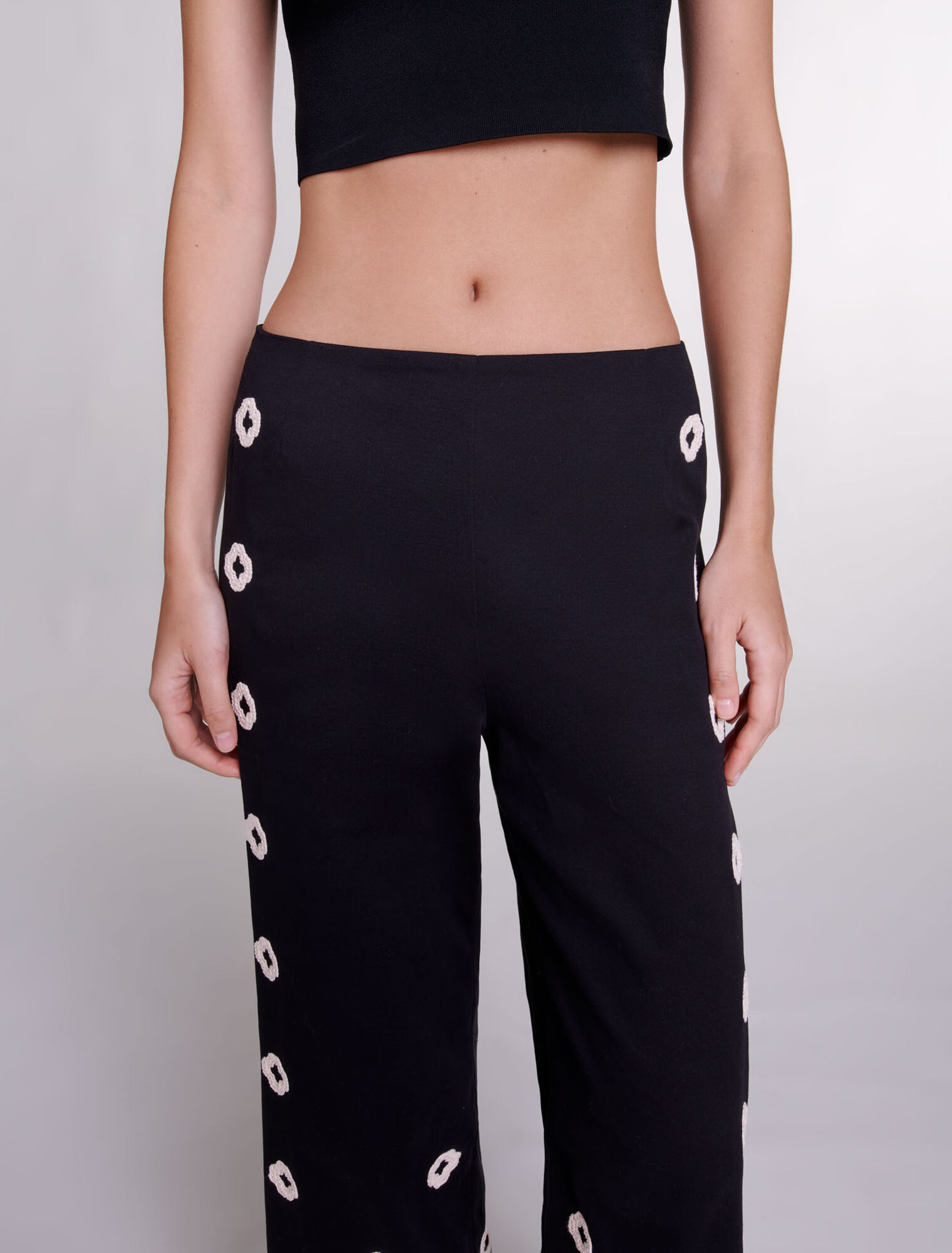Pantalon large à crochet