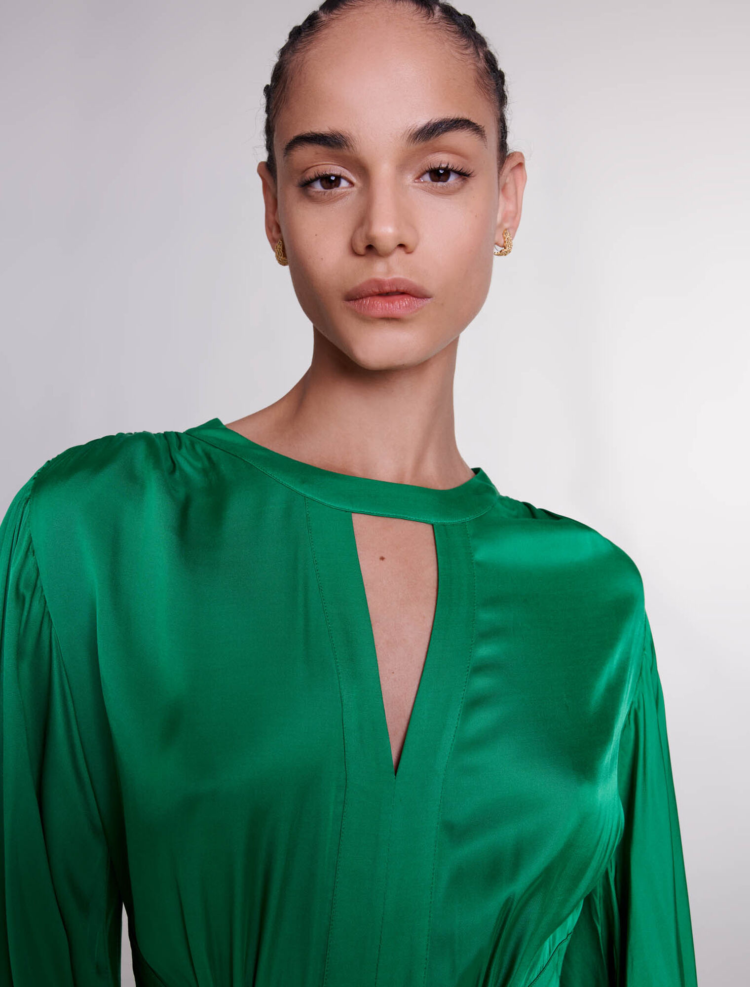 Robe courte satinée