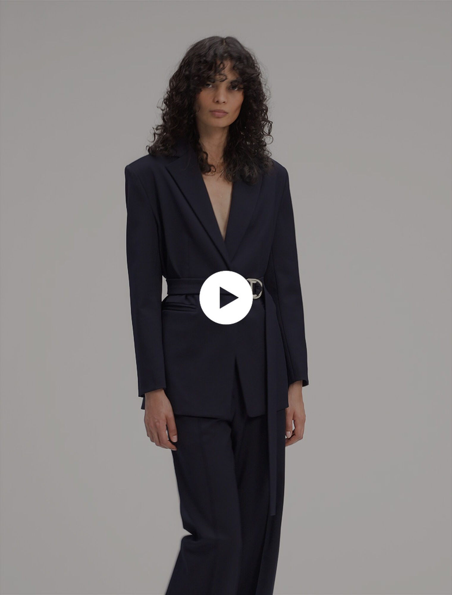 Veste tailleur avec dos plissé