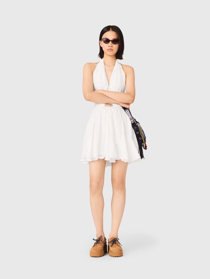 Robe courte brodée dos nu