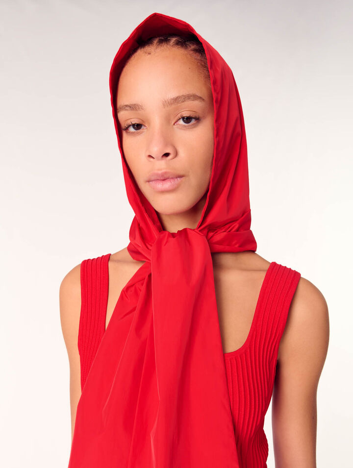 Capuche écharpe rétractable