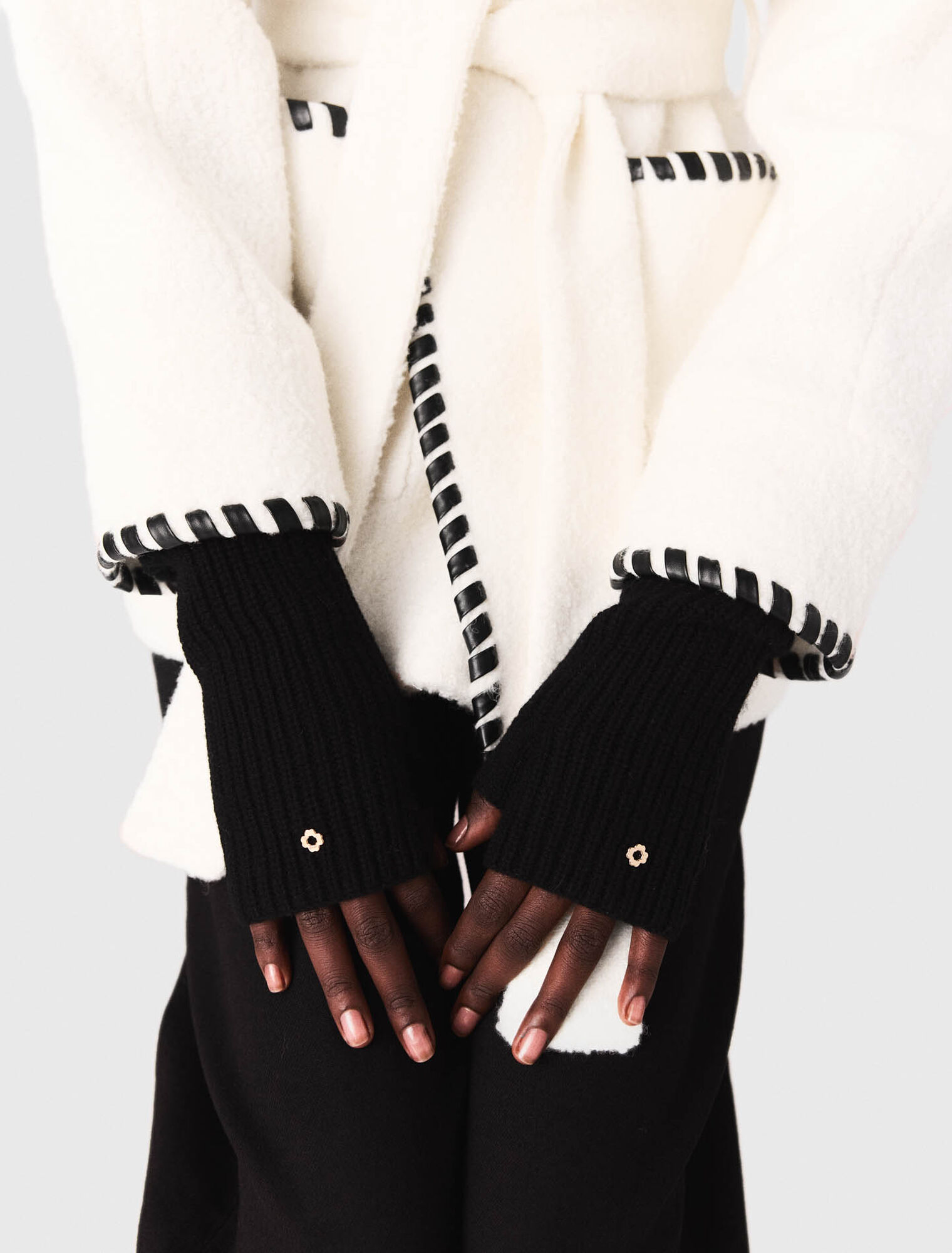 Manteau doublé avec ruban contrasté