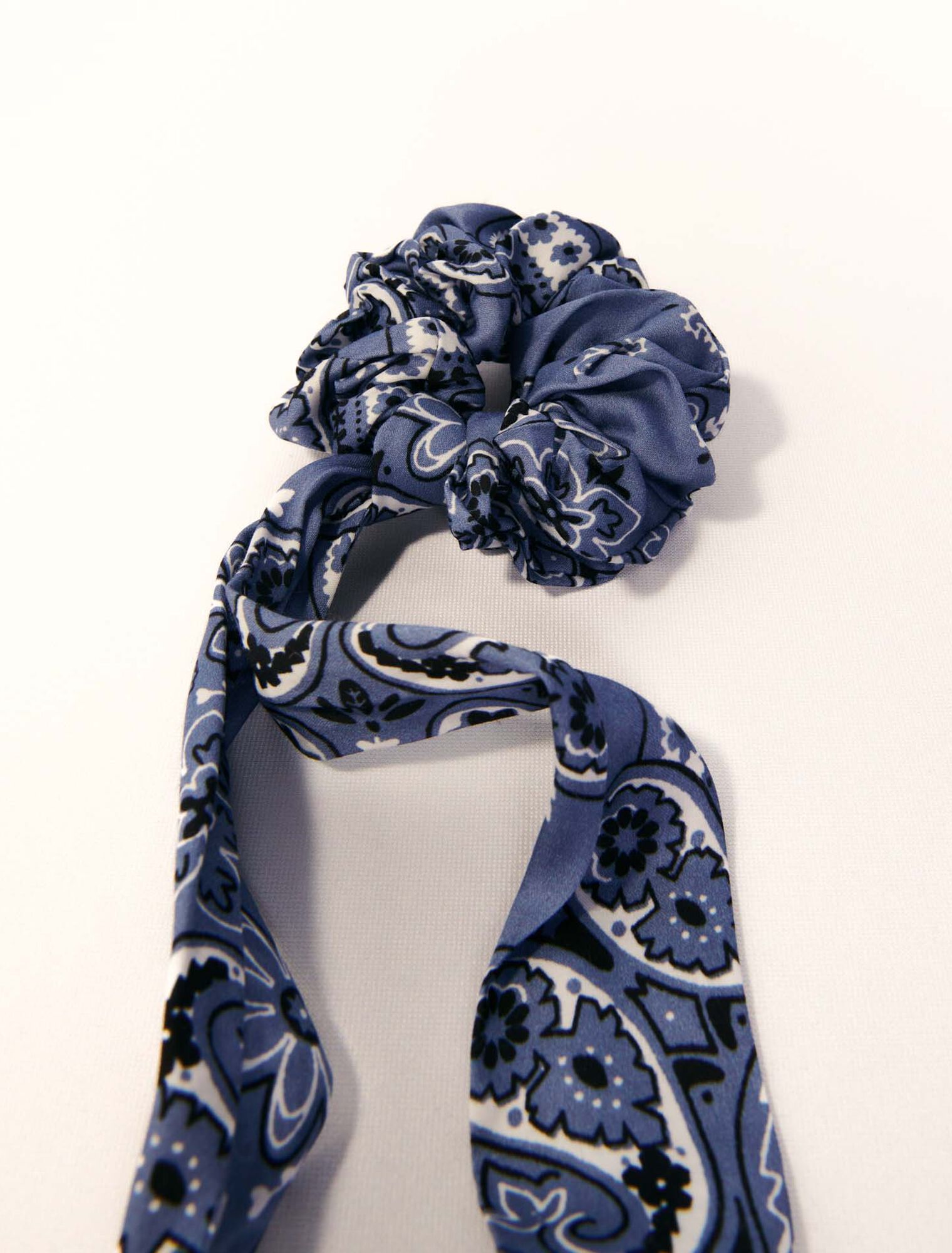Scrunchie with printed ribbon scarf