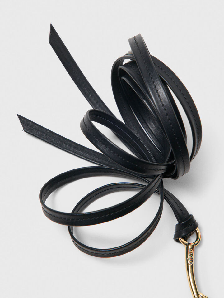 Ceinture en cuir et bijou fleur