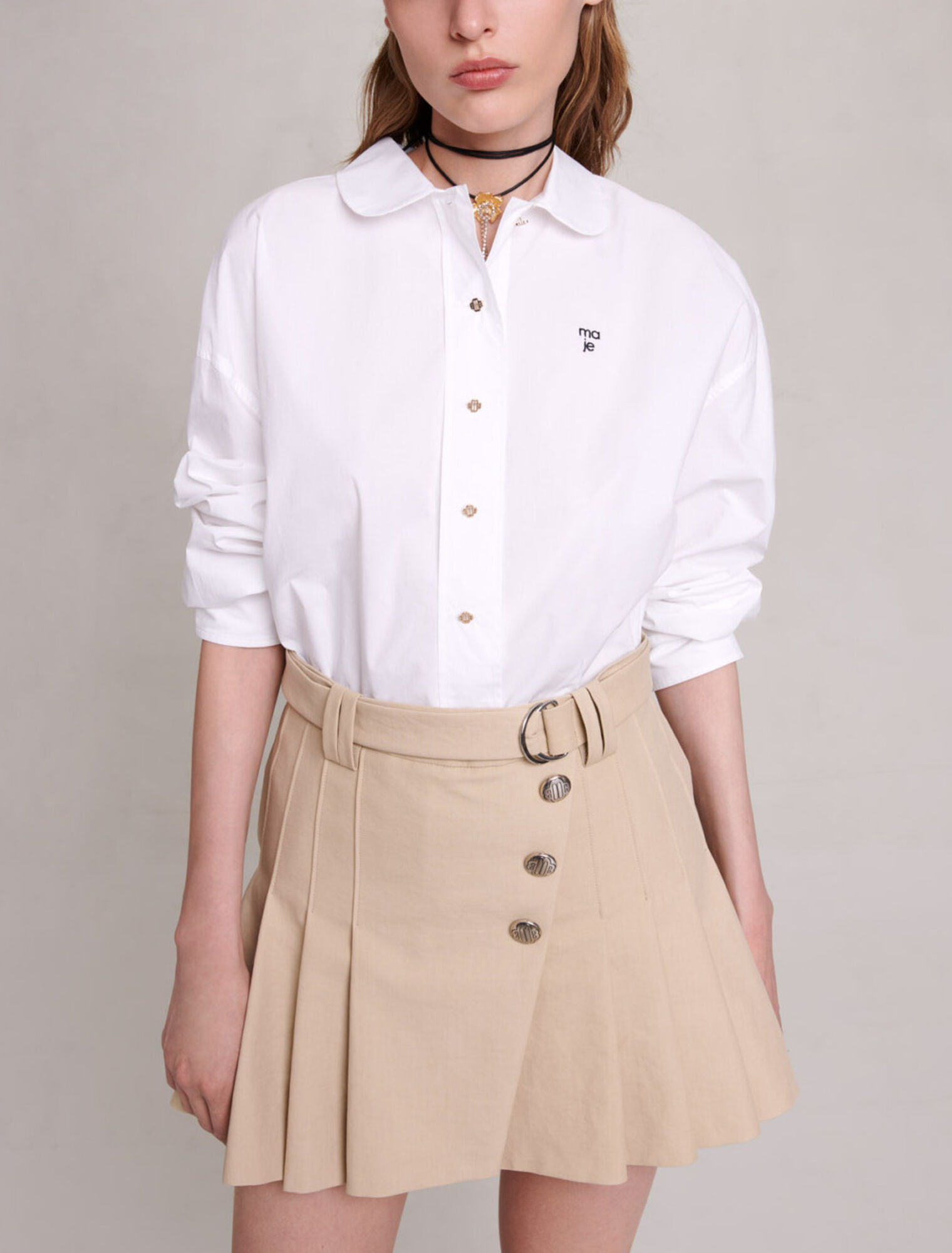Short pleated skirt