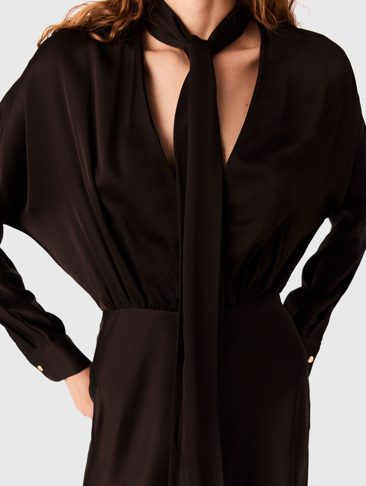 Robe midi asym&eacute;trique en satin