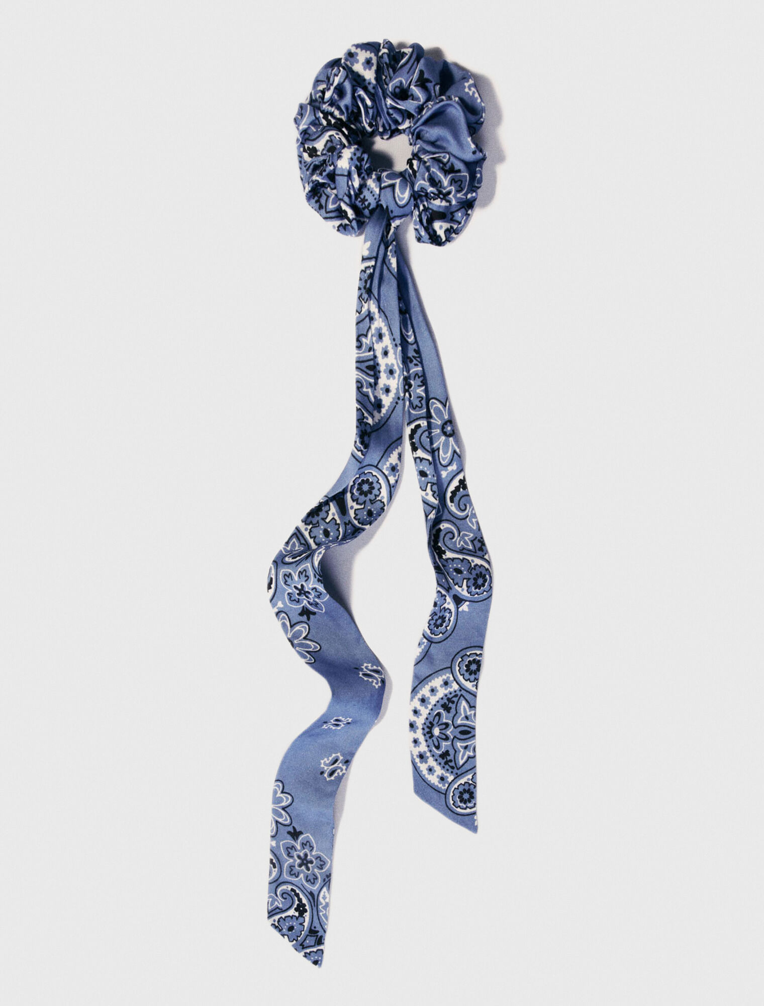 Chouchou avec foulard ruban imprimé