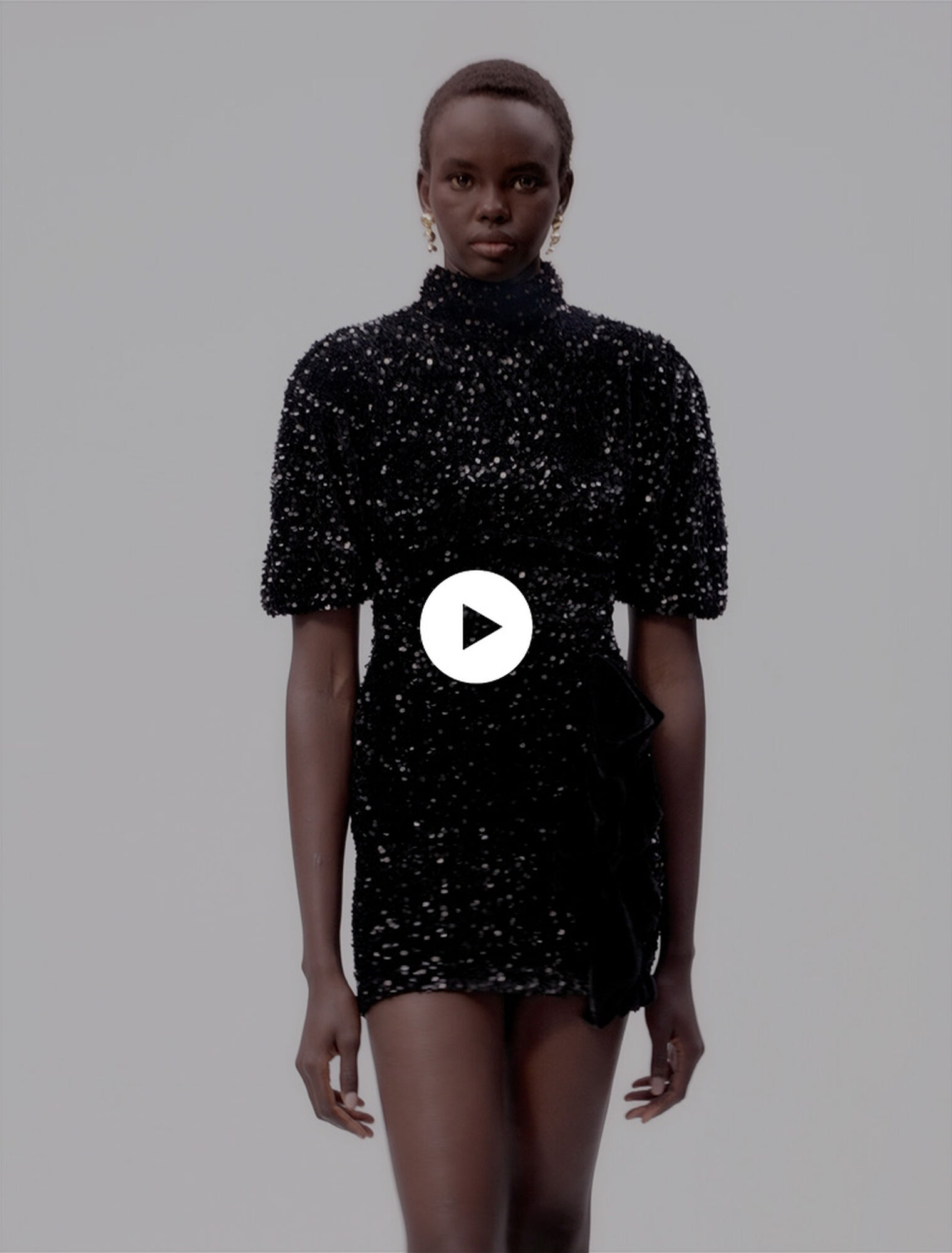 Short velvet and sequinned dress