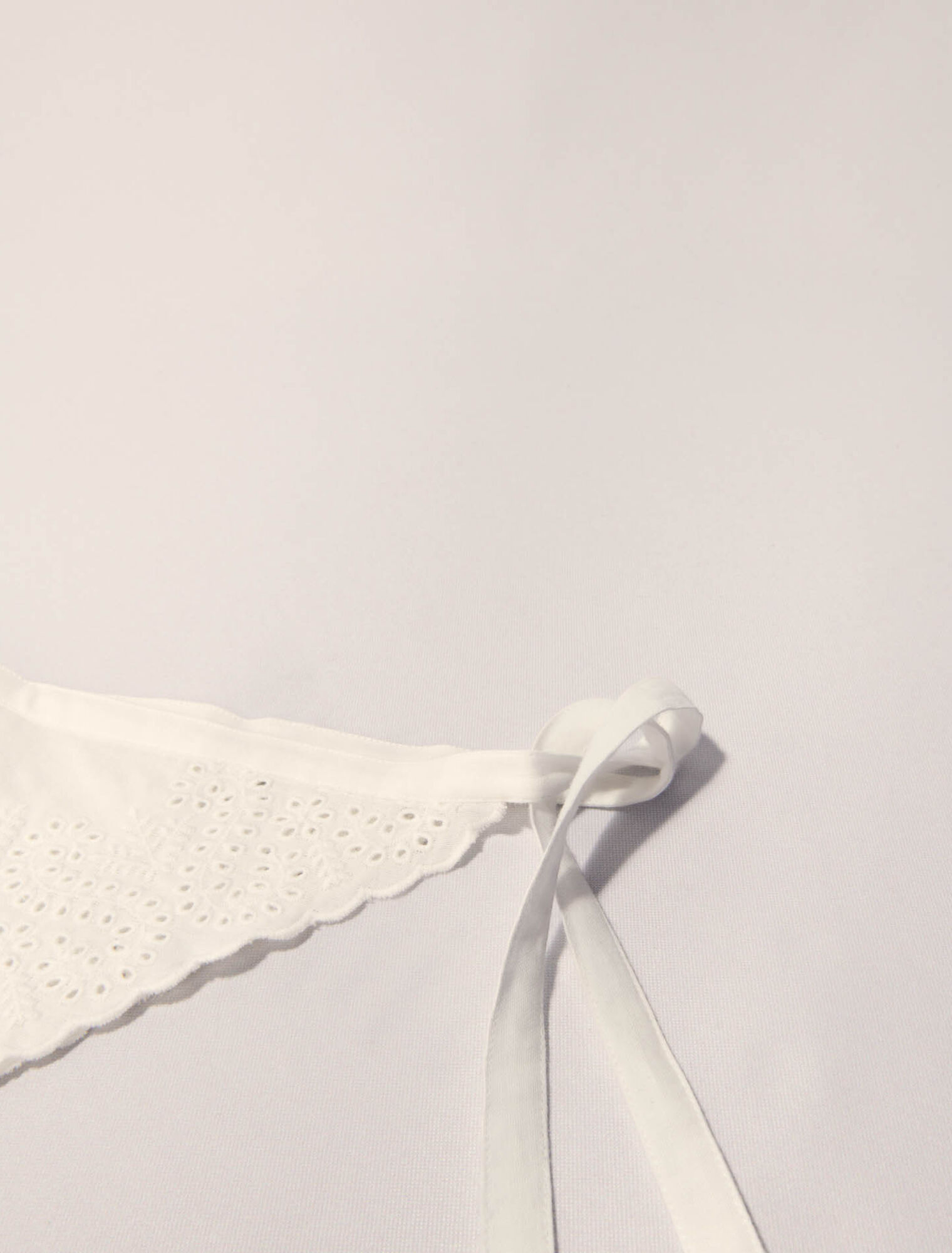 Foulard triangle à nouer