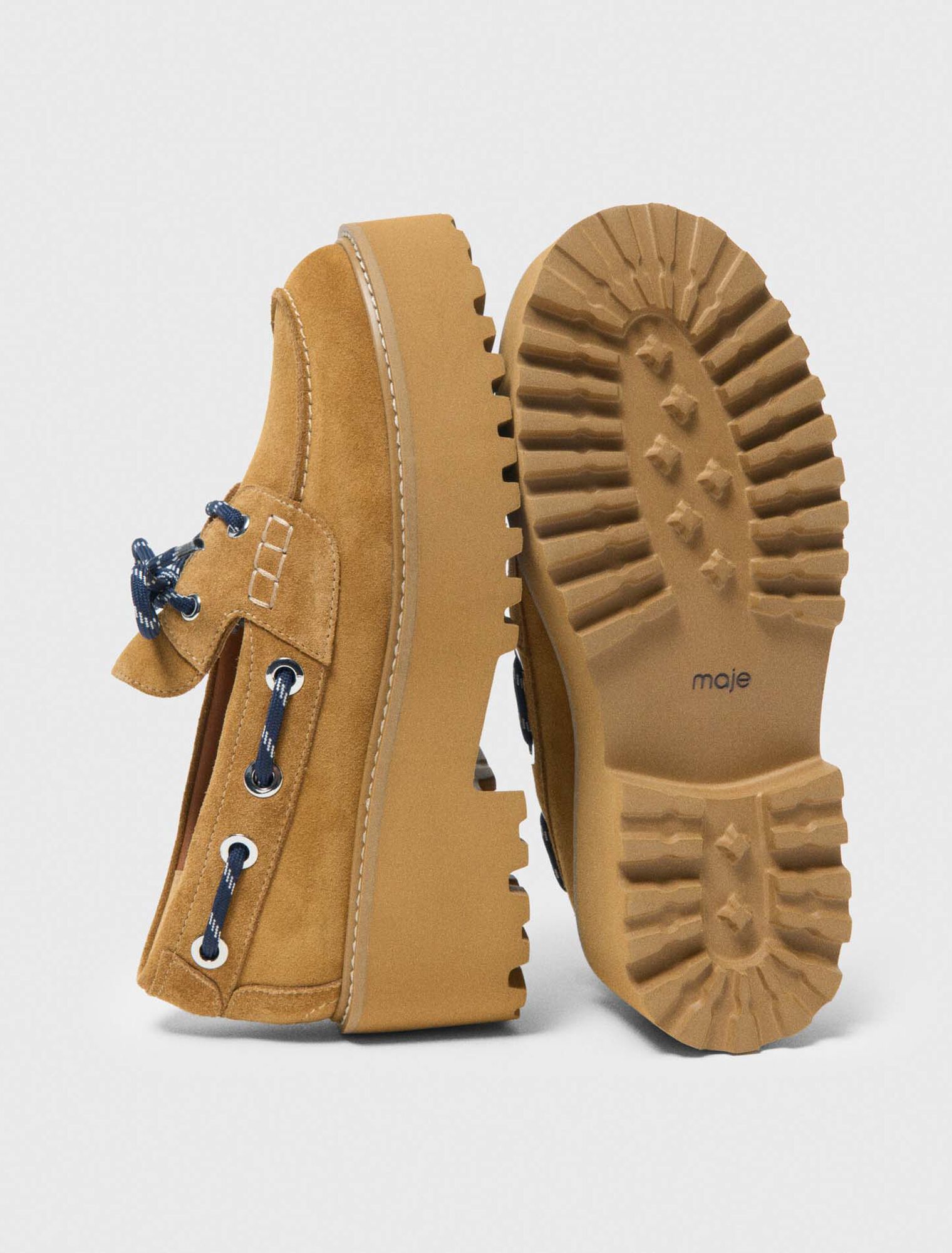 Mocassin bateau su&egrave;de &agrave; plateforme