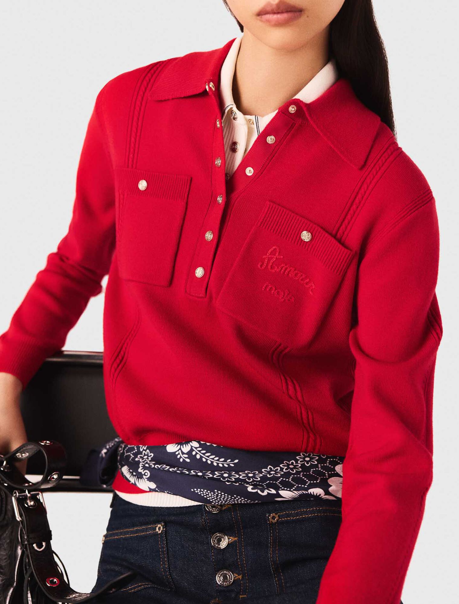 Pull à col polo avec broderie