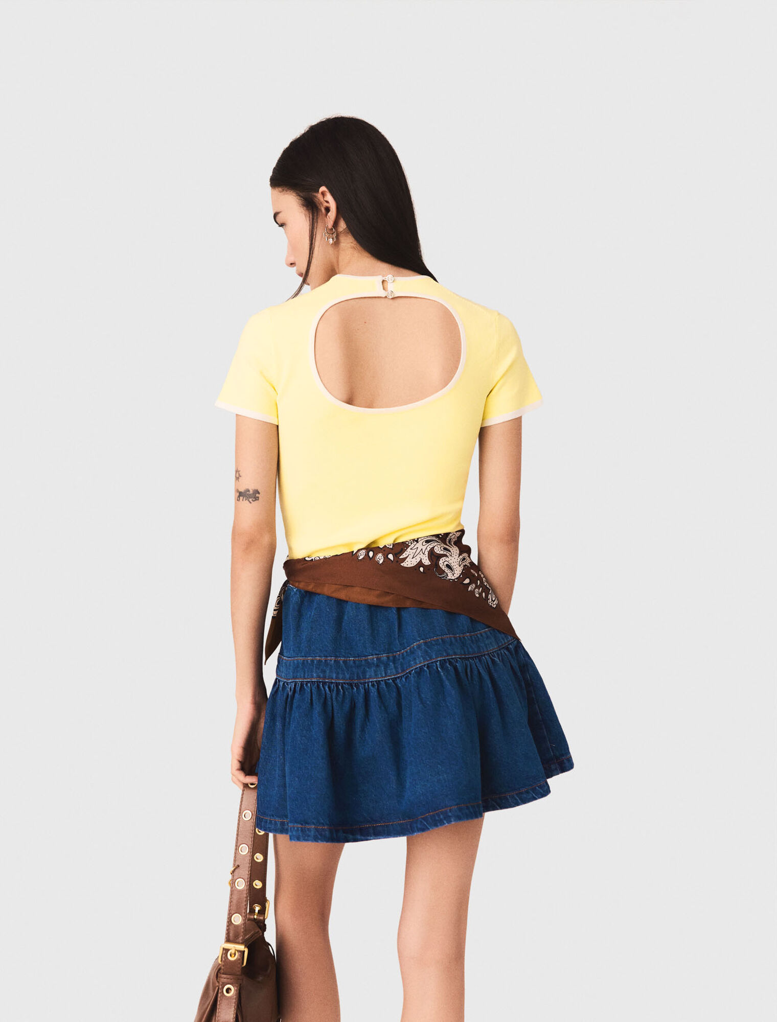 Round back cut-out jumper