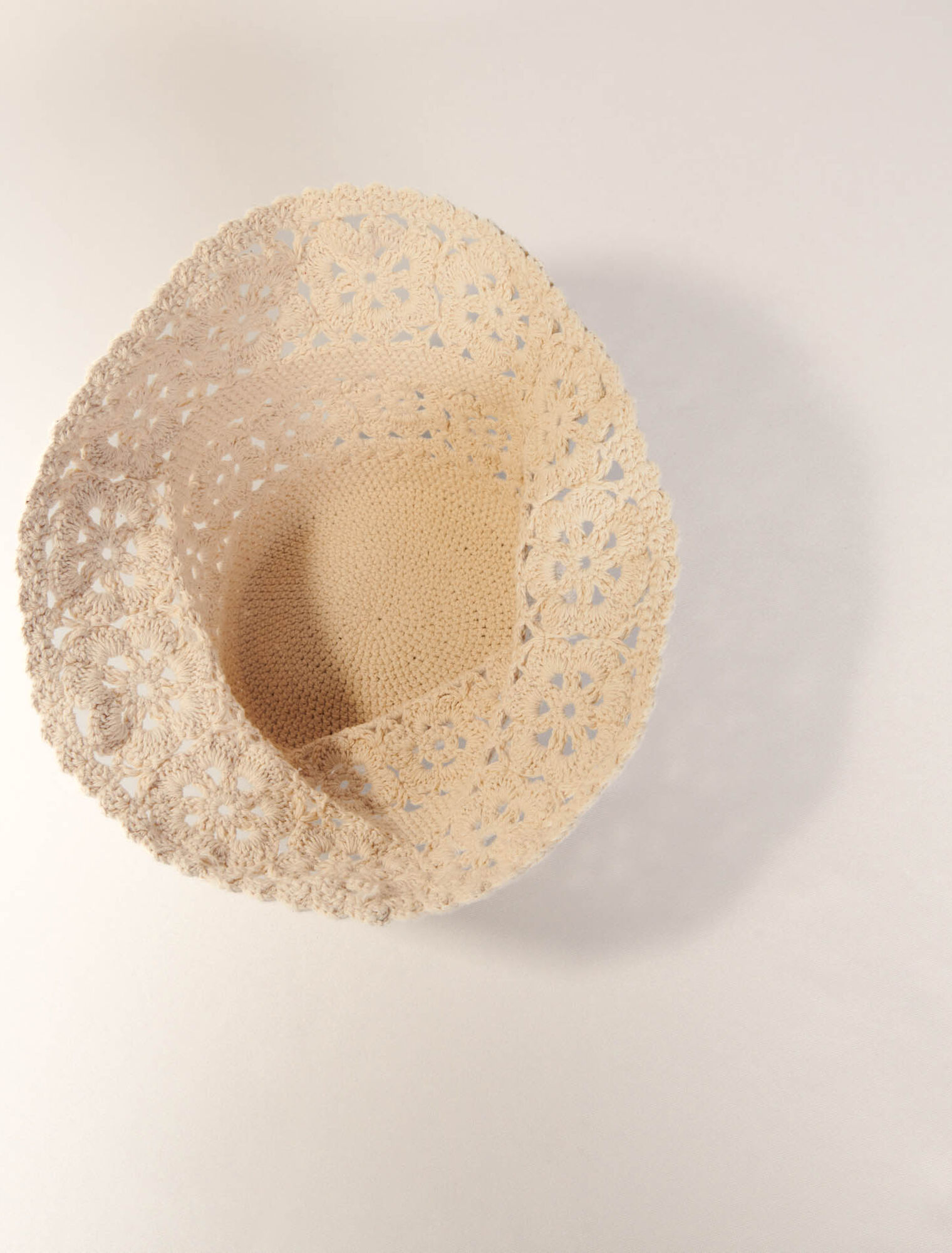 Crochet bucket hat