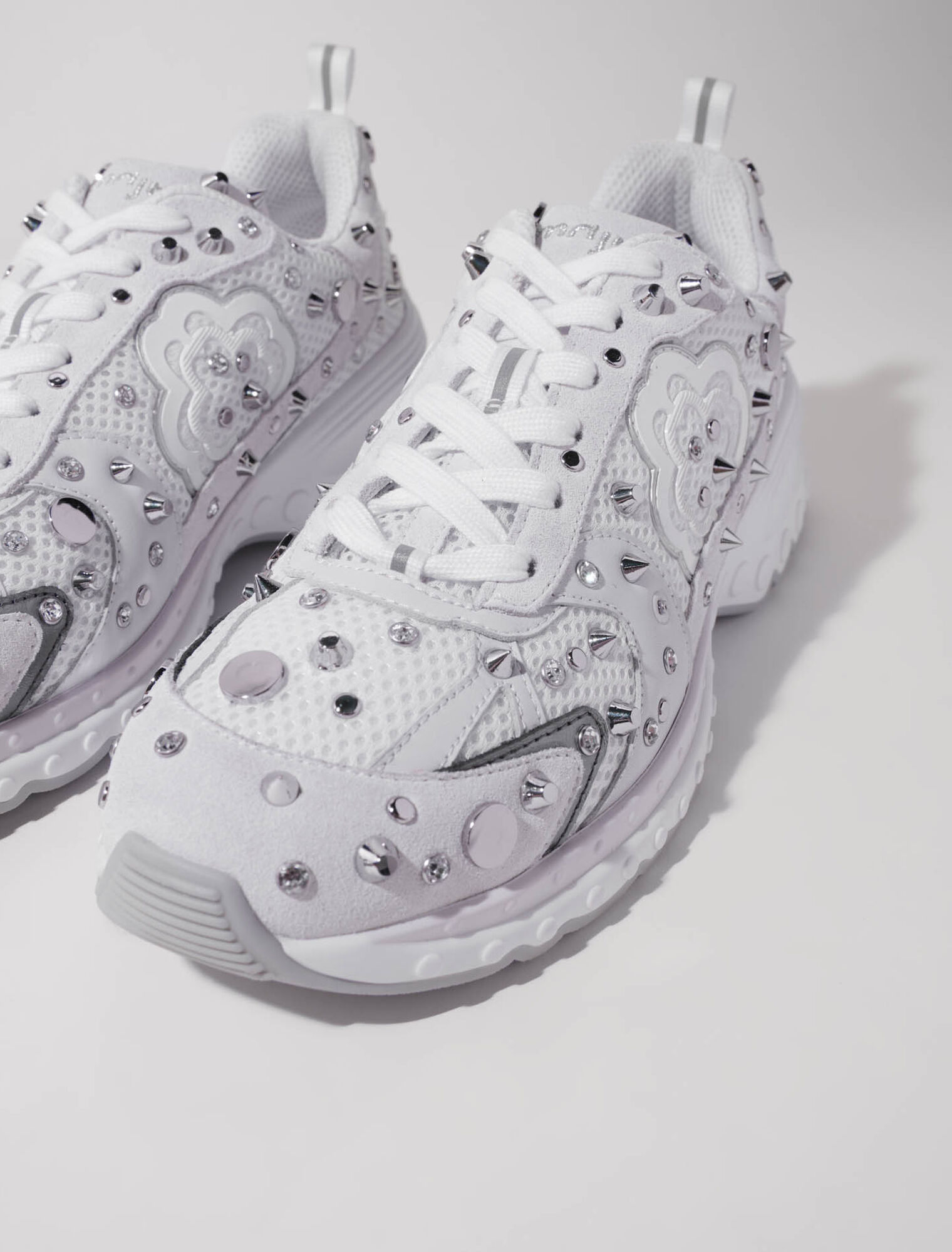 M Sneakers studs