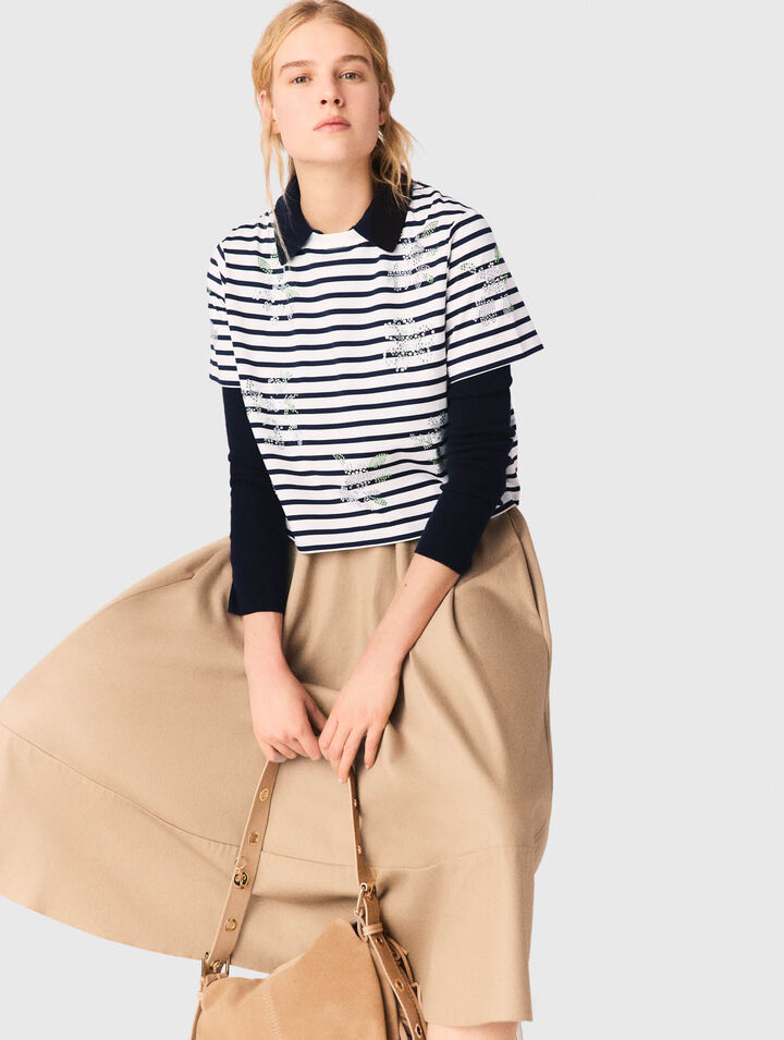 Tee shirt ray&eacute; &agrave; fleurs strass&eacute;es