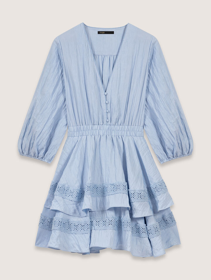 Robe à volants et détails dentelle