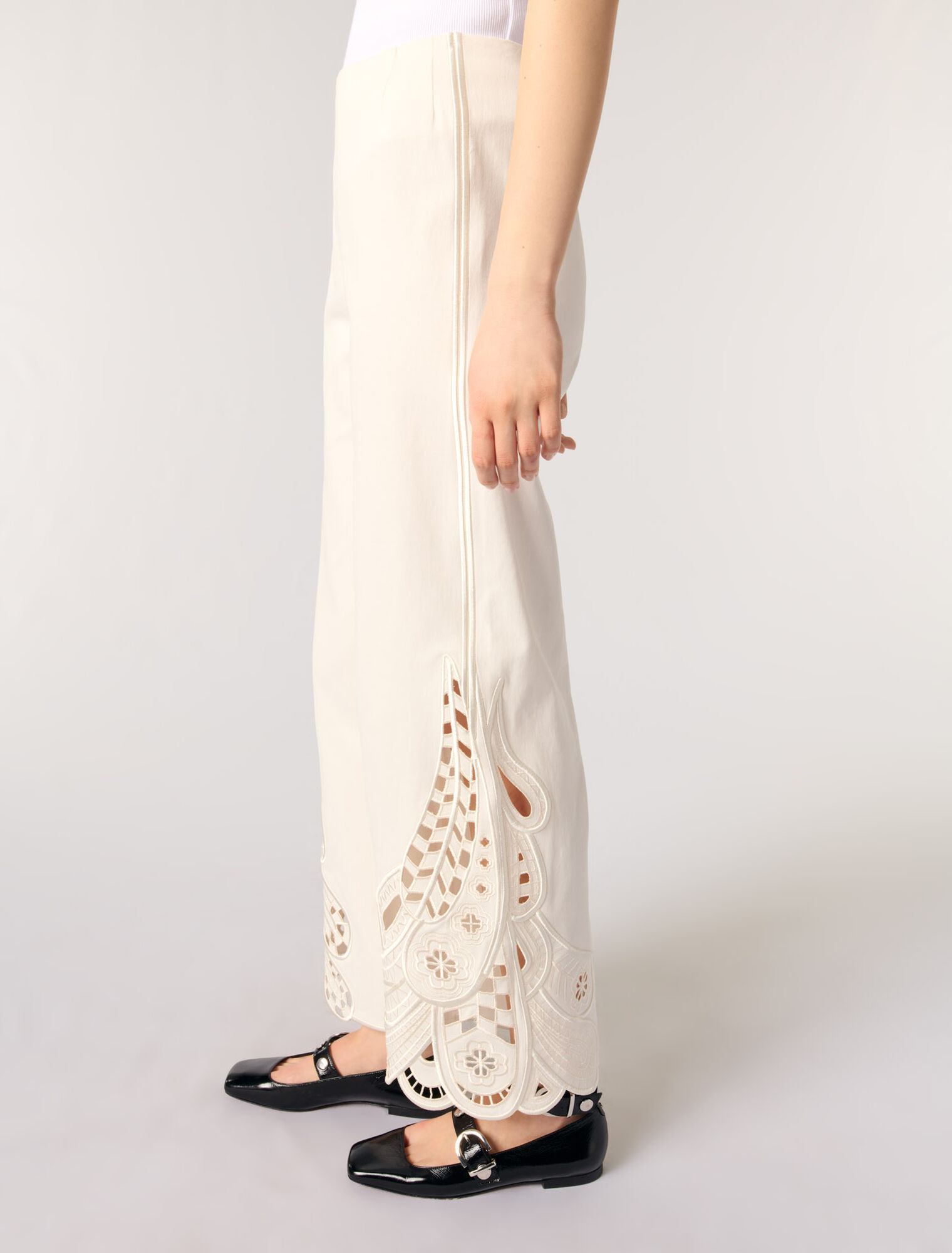 Pantalon brodé