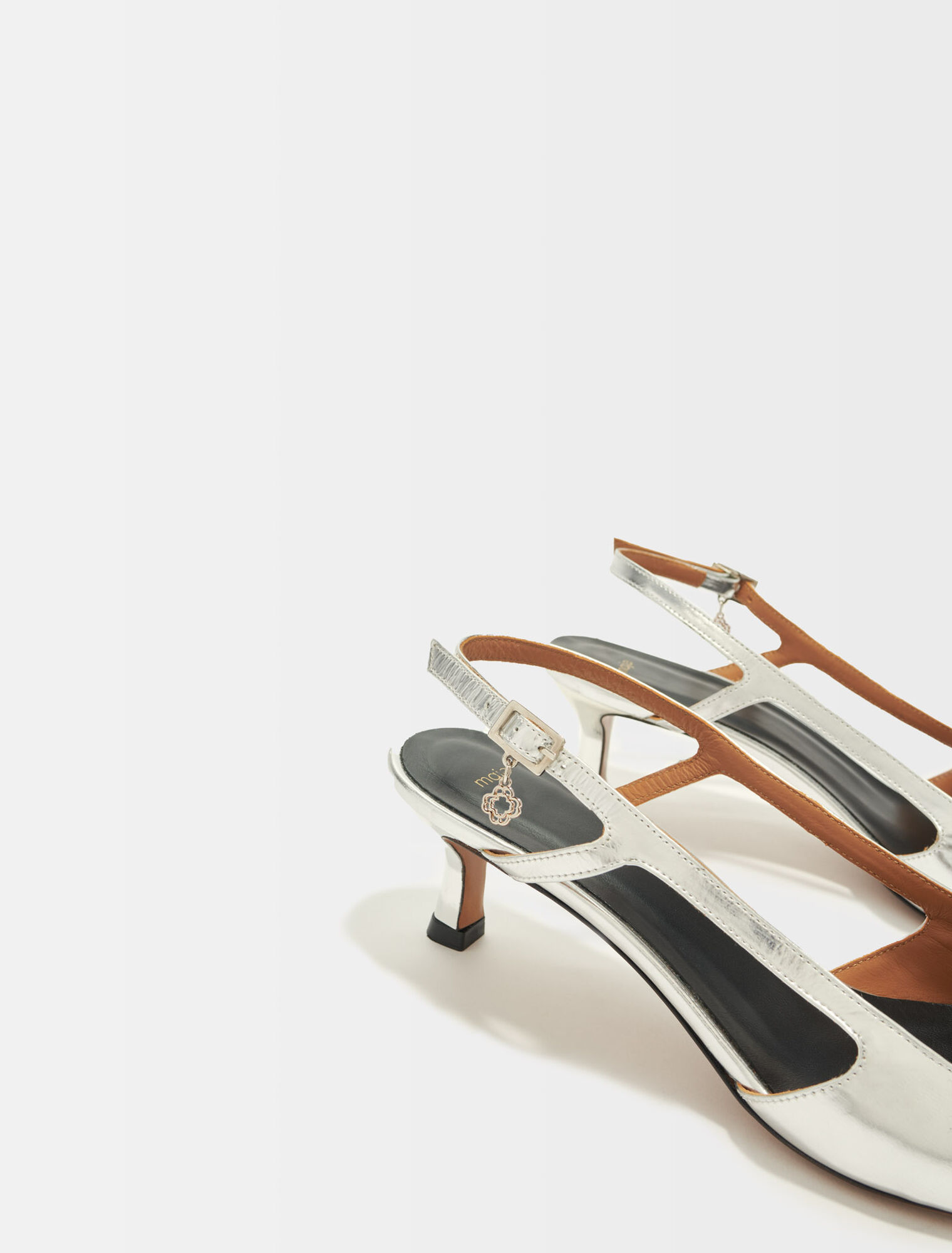 Escarpins &agrave; brides en cuir argent&eacute;