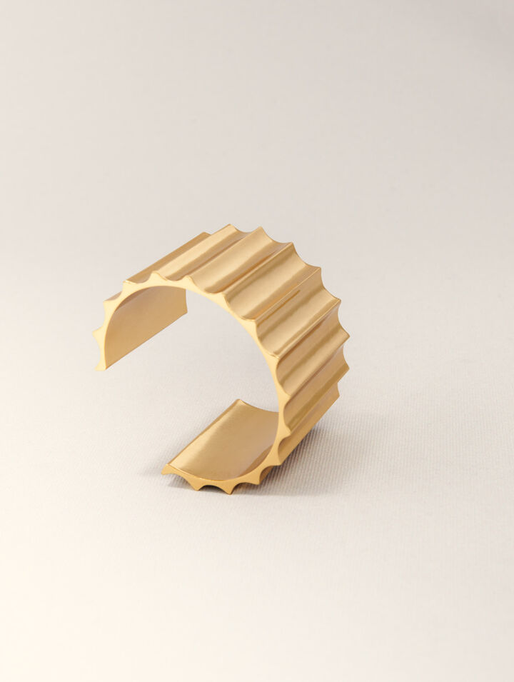 Wide tapered metal cuff