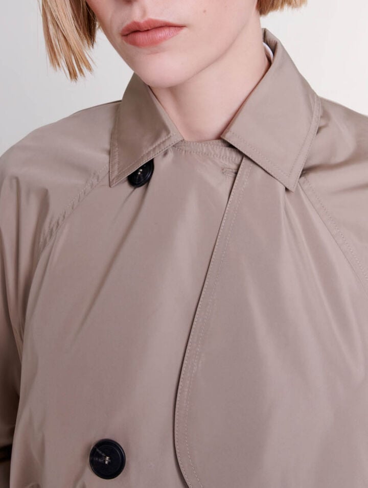 Contrast trench coat