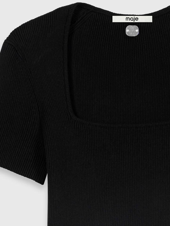Square-neck ribbed jumper