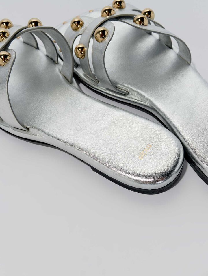 Mules en cuir ornées de studs