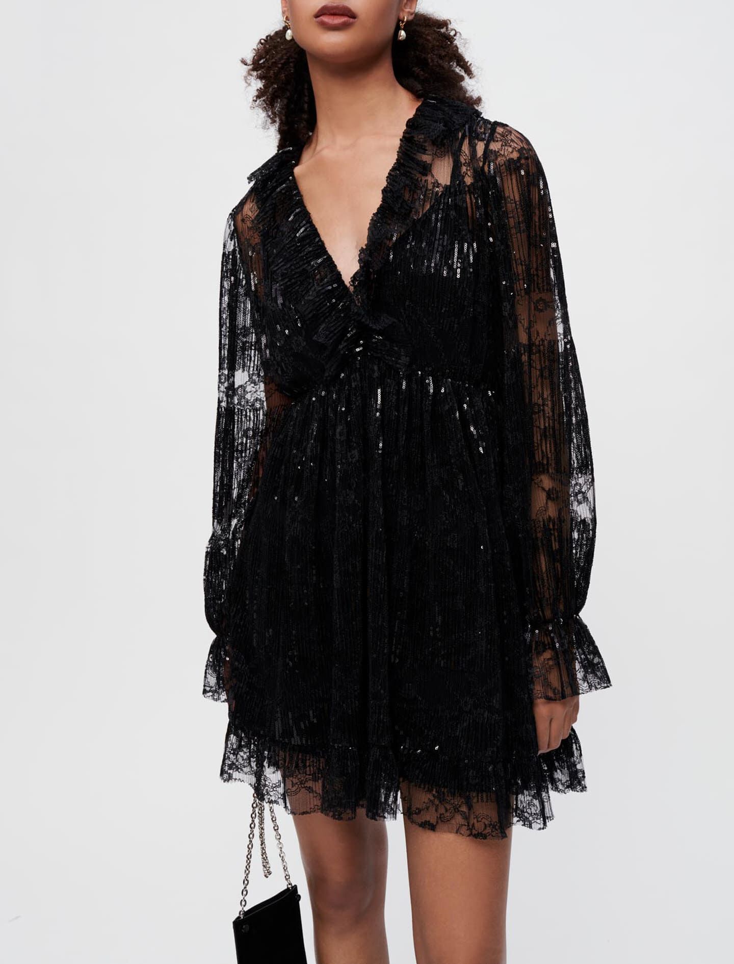 Robe en dentelle plissee noire
