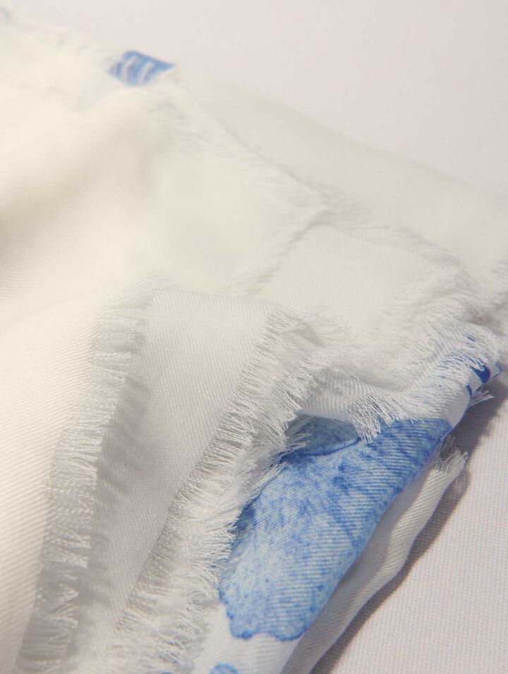 140x140 Watercolour theme shawl