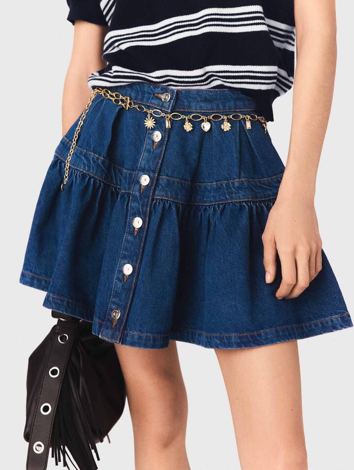 Short denim skirt