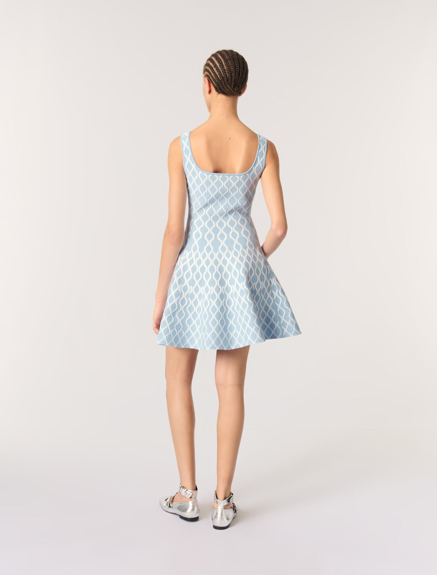 Robe courte en maille jacquard