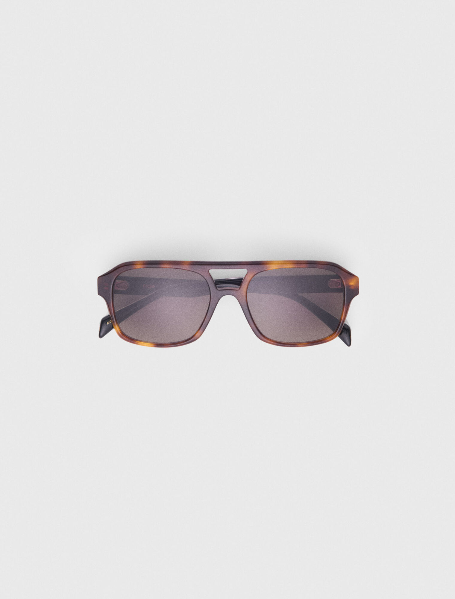 Pilot sunglasses