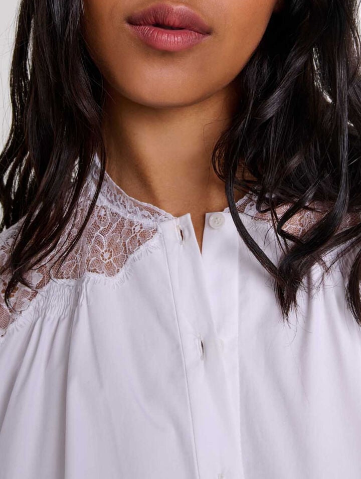 Chemise avec dentelle