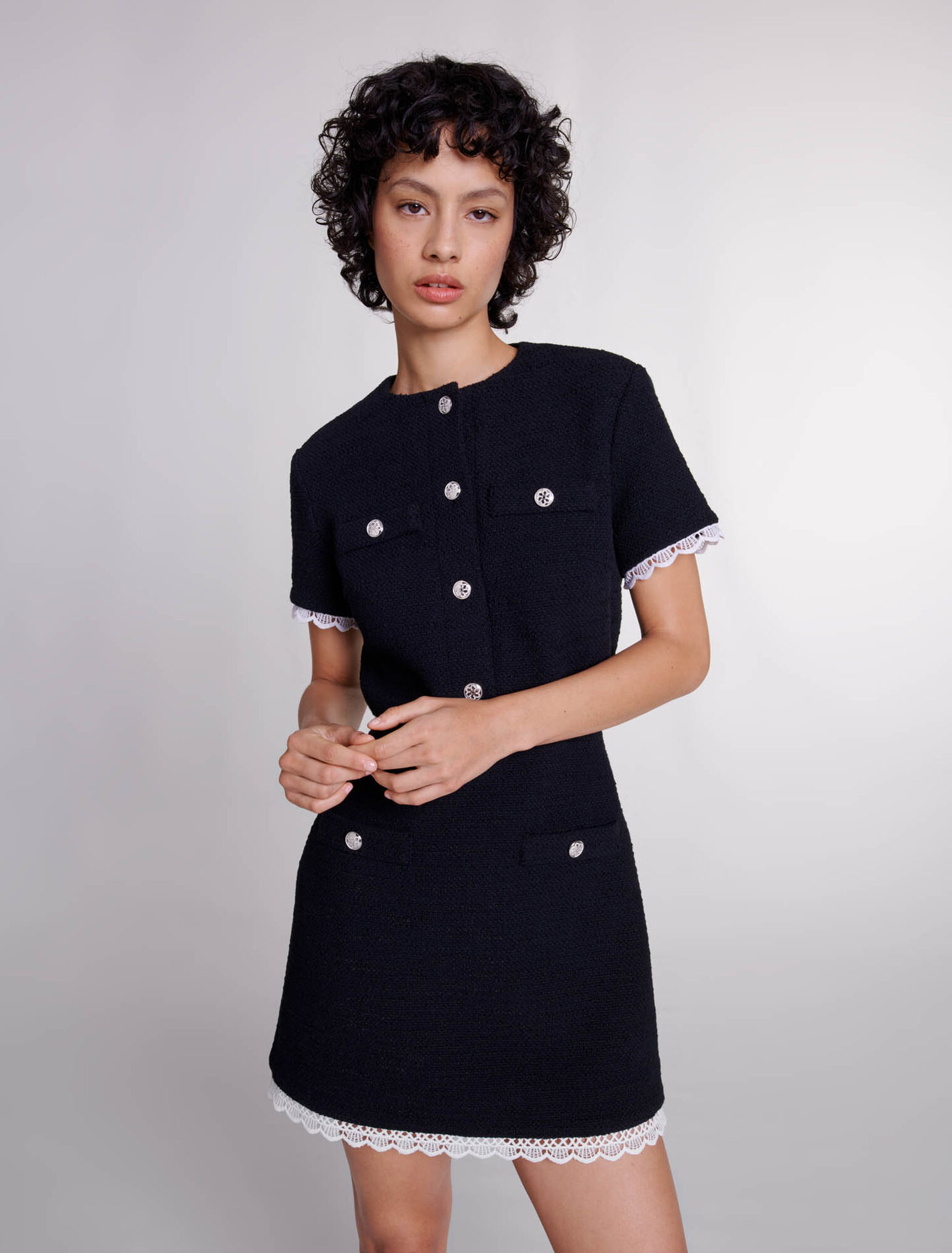 Robe courte en tweed à galons