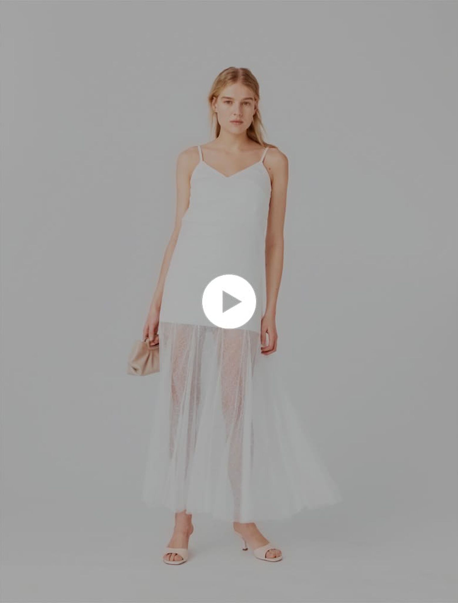 Robe en taffetas et dentelle