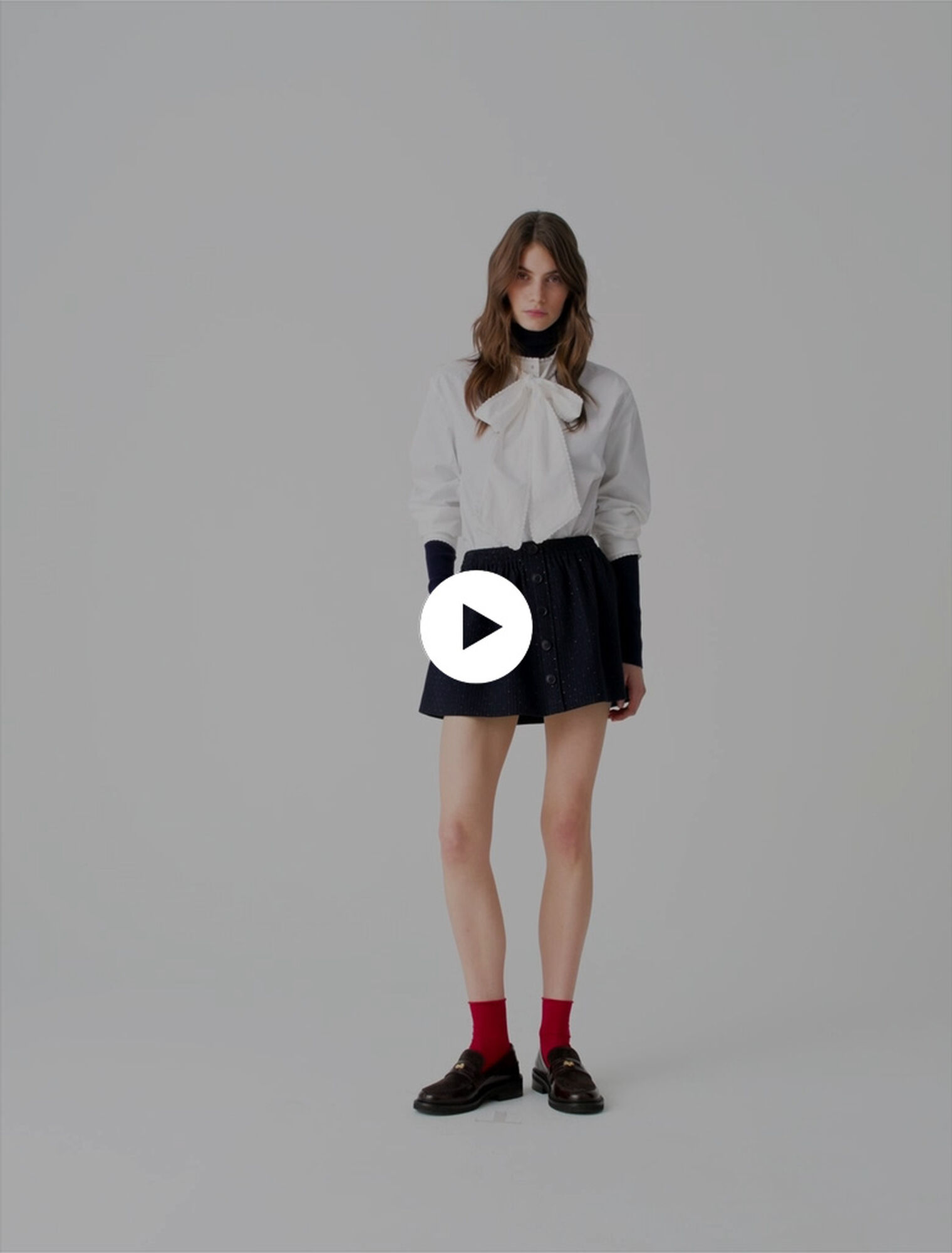 Jupe courte tailleur strass&eacute;e