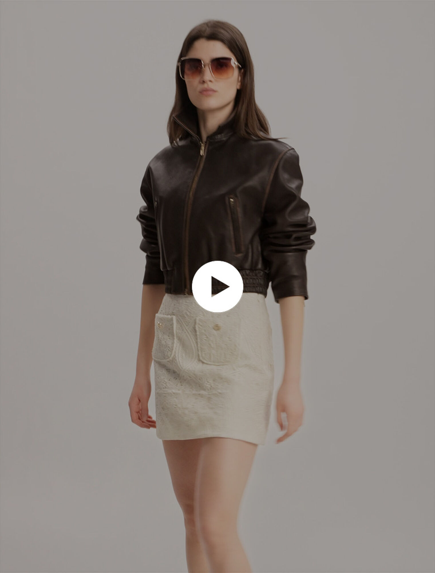 Short guipure skirt