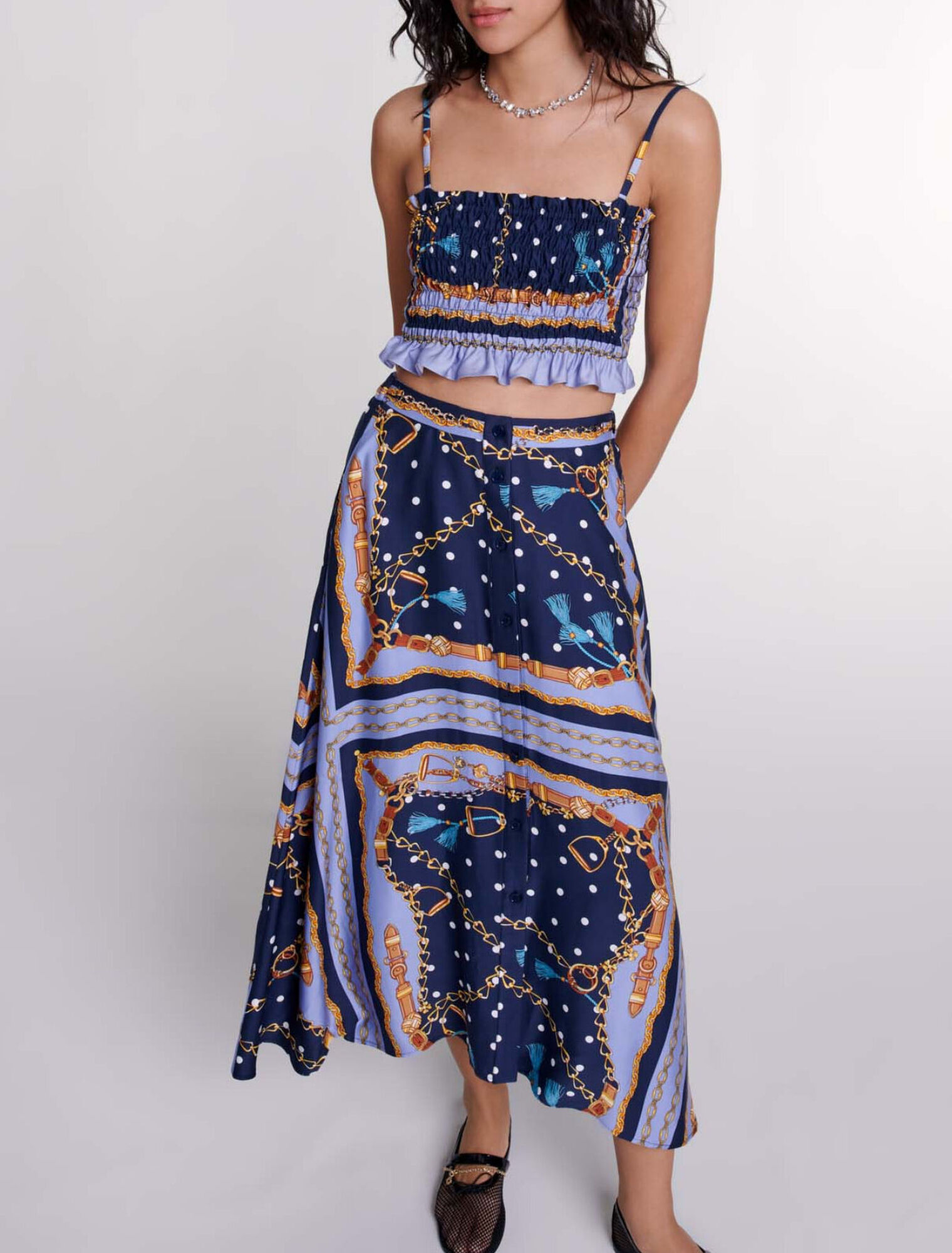 Satin-effect patterned short skirt 