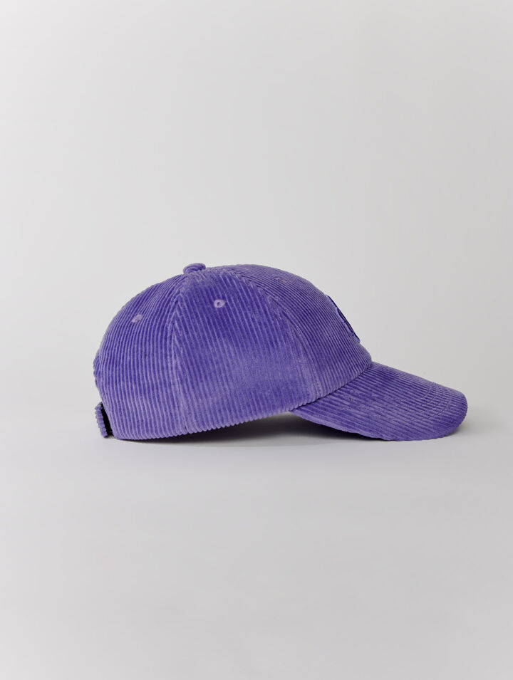 Cap in velvet
