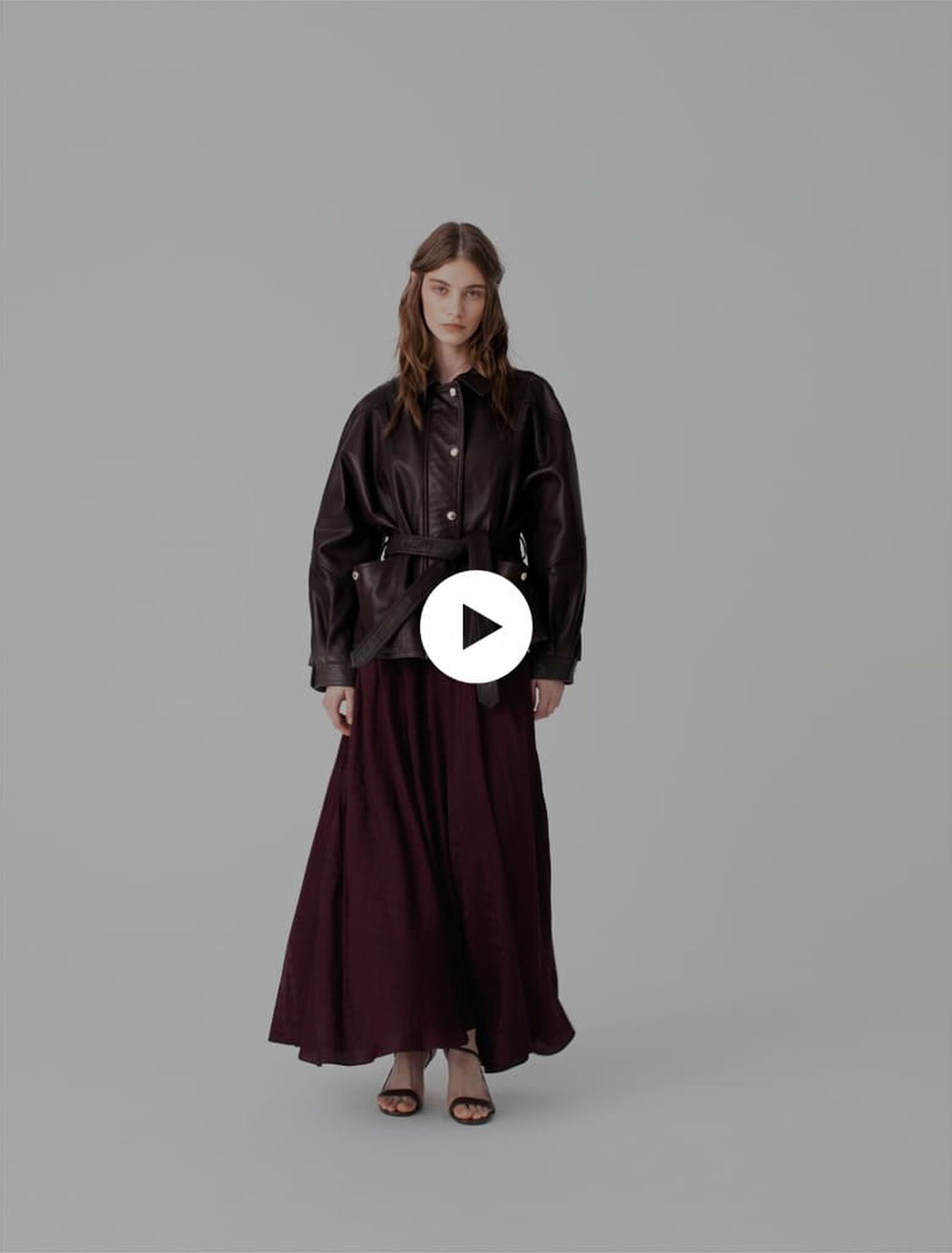 Blouson cuir oversize boutons dor&eacute;s