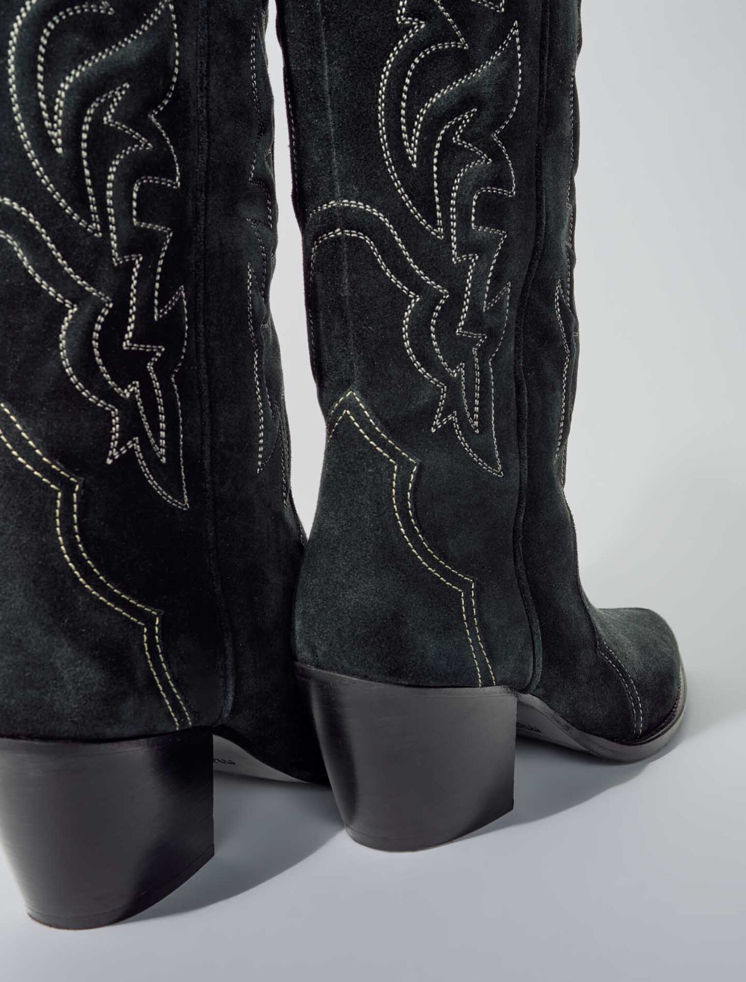 Bottes santiags en cuir suédé
